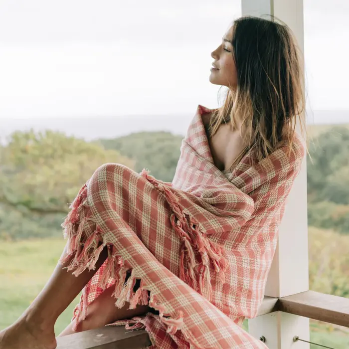 Eco-Friendly Oversized Chambray Blanket - Image 4